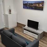 Casa Da Praca بيت للعطل